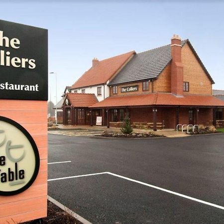 Premier Inn Rugeley Buitenkant foto