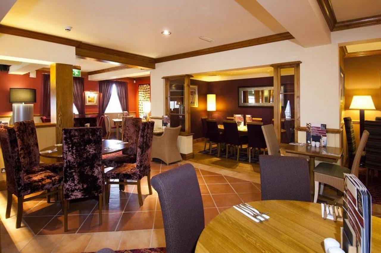 Premier Inn Rugeley Buitenkant foto