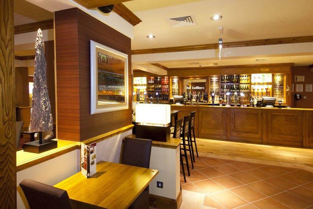 Premier Inn Rugeley Buitenkant foto
