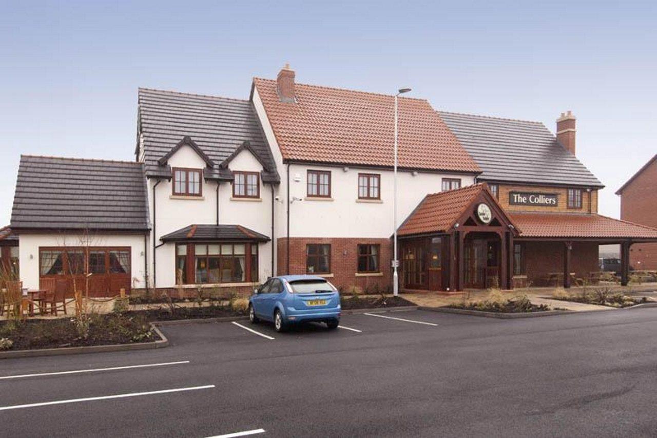 Premier Inn Rugeley Buitenkant foto