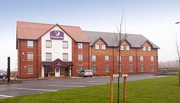 Premier Inn Rugeley Buitenkant foto